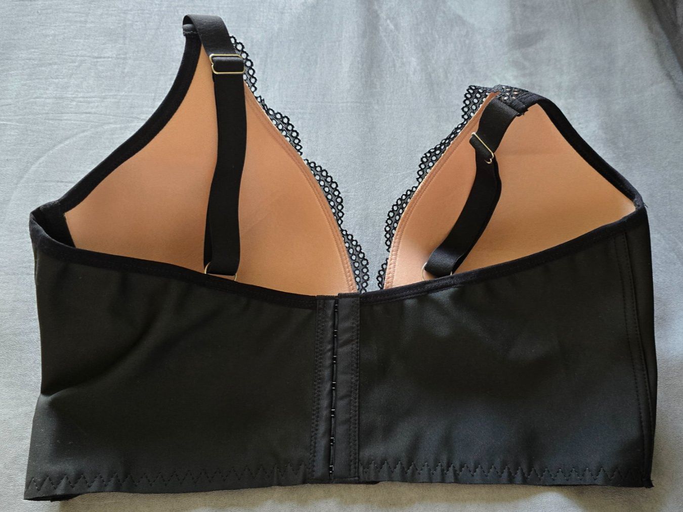 Autres dessous: Damen BH schwarz Spitze Gr 100C – D'occasion à Meggen par everydaysale 1