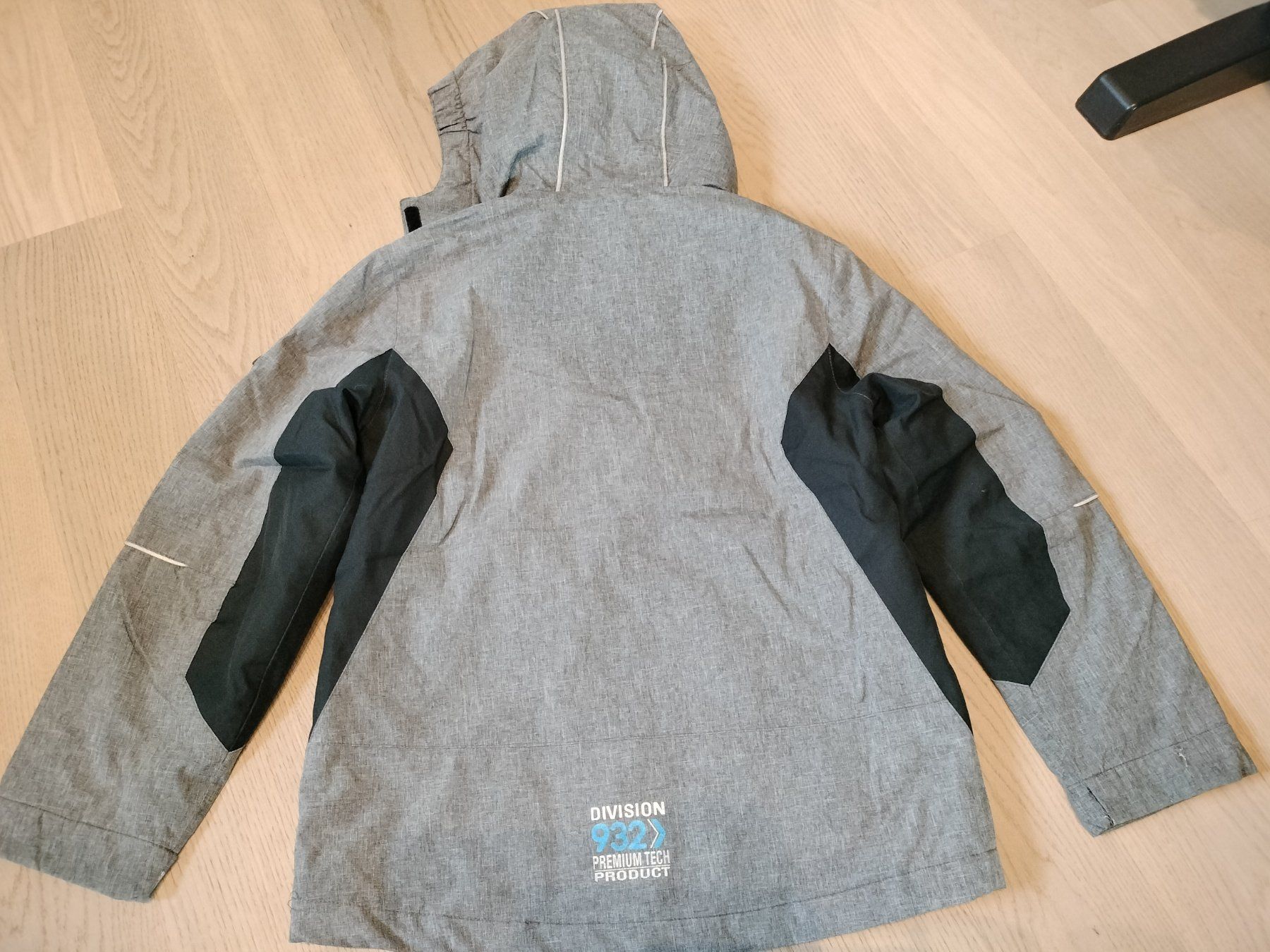Giacche & Cappotti: Übergangsjacke Kinder Grösse 140 – Usato da Neftenbach venduto da TheKringel 3