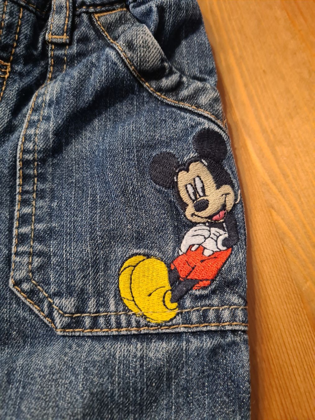 C&A Pantaloni: Jeans Mickey Mouse Grösse 86 Kinder – Usato da Horw venduto da Mirii91 1