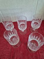 5 verres à vin en cristal taillé C52