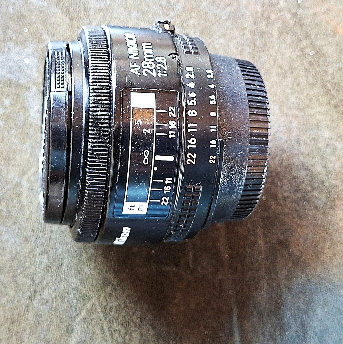 Nikkor Obiettivi: Nikon Objektive 70 - 210 mm und 28 mm – Usato da Bitsch venduto da andart 5