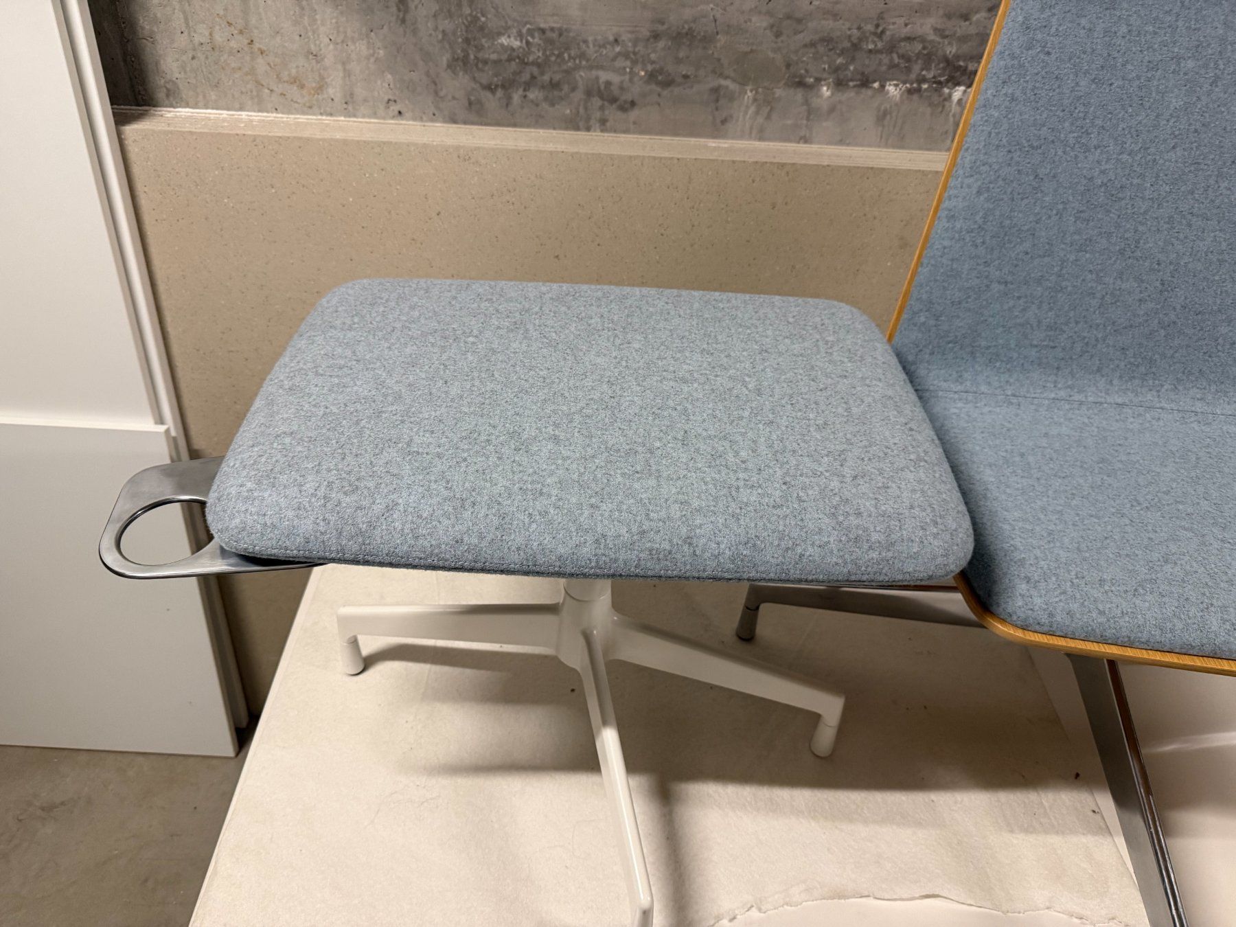 Poltrone: 2 Loungesesseln und 1 Hocker – Usato da Zürich venduto da FFHSZuerich 1