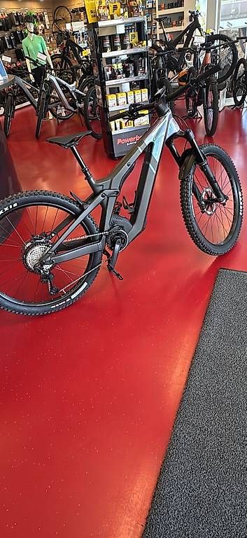 Scott Biciclette: Scott eride patron 900 Carbon Neuf taille S – Nuovo e nell'imballaggio originale da La Chaux-de-Fonds venduto da Stamper0 1