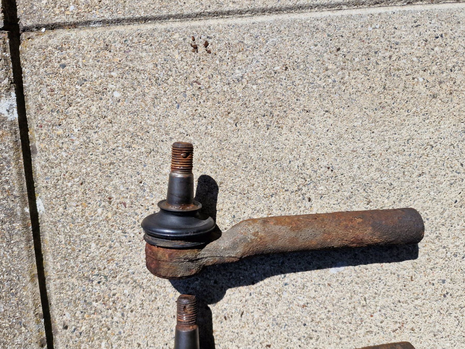 Tutti pezzi di ricambio auto: Spurstangenkopf Set - Steering Tie Rod End - WRX STI – Usato da Buchrain venduto da Sssschaller 5
