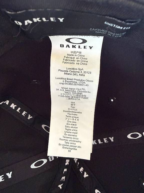 Hüte, Mützen & Caps: SCHWARZE OAKLEY BASEBALL-CAP – Neu und originalverpackt aus Niederhelfenschwil von Mileko 3