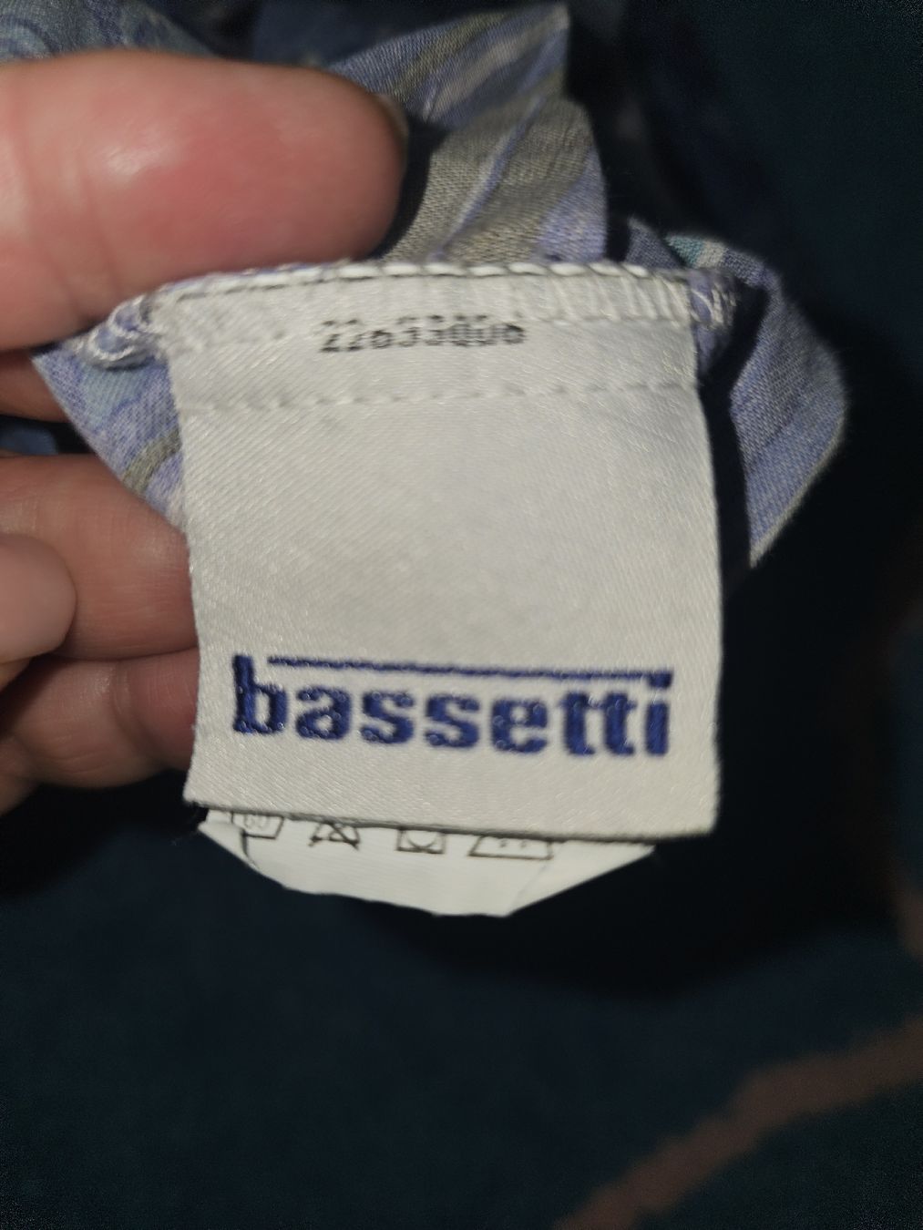 Basetti Bettwäsche: Basseti Bettwäsche 2 teilig – Gebraucht aus Riedikon von Winter21. 2