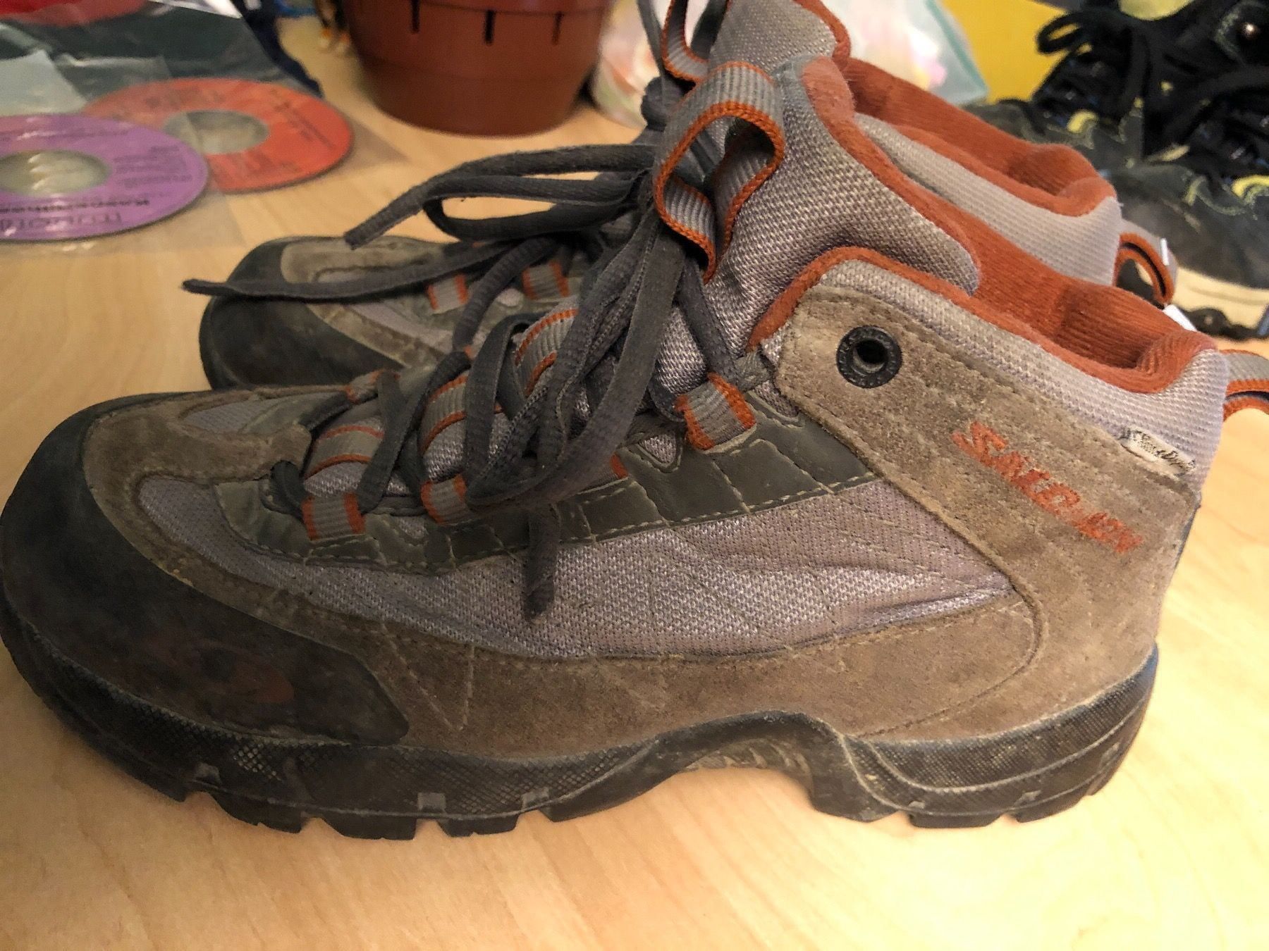 Salomon Scarpe per ragazzi: Salomon Wanderschuhe Gr.35 – Usato da Obergerlafingen venduto da cabo4