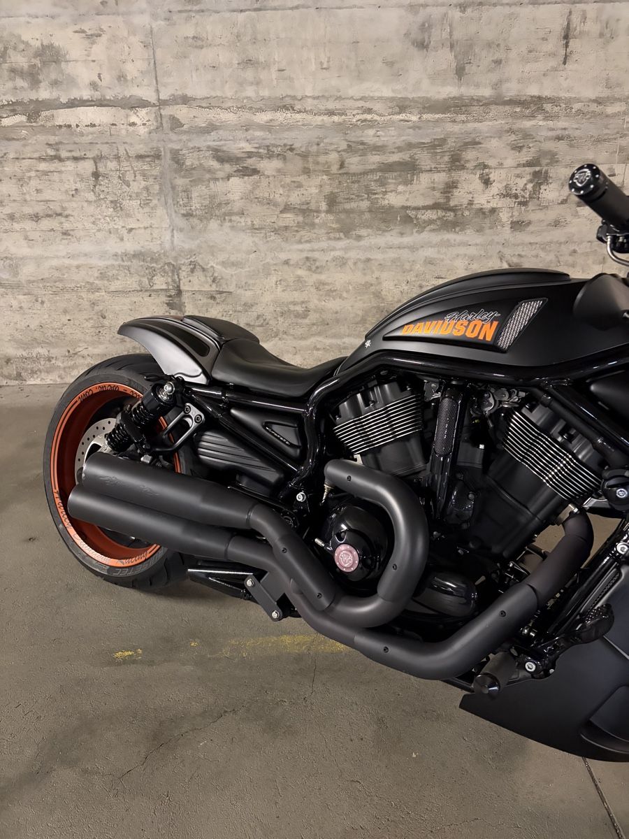 Harley-Davidson Chopper: Harley Davidson Night Rod – Usato da Zuchwil venduto da dor_m2xk 2