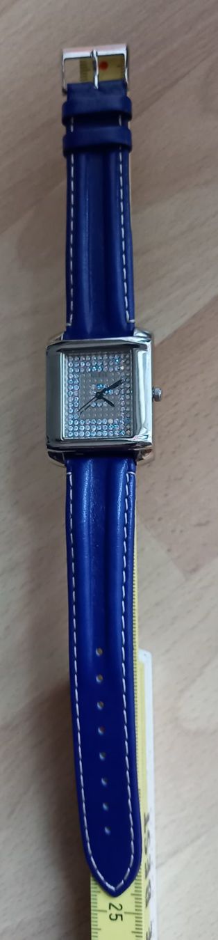 Guess Uhren: Guess Armband Uhr Quarz – Gebraucht aus Adliswil von cha_fq9f 5