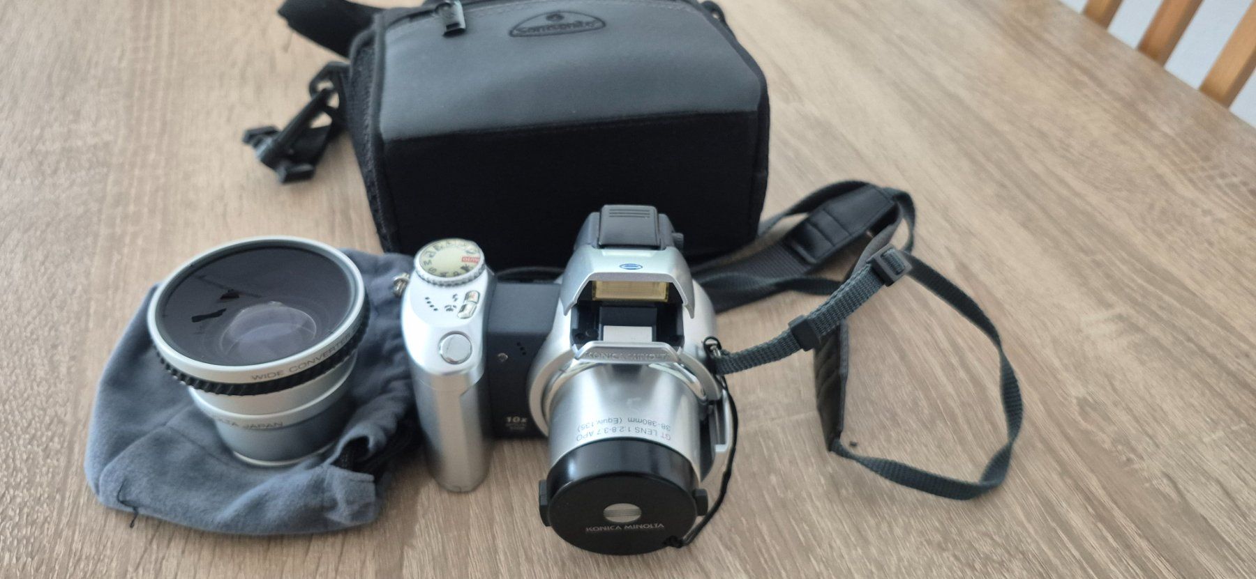 Minolta Fotocamera: Konica Minolta Digital Kamera – Usato da Lyss venduto da Delta-1 7