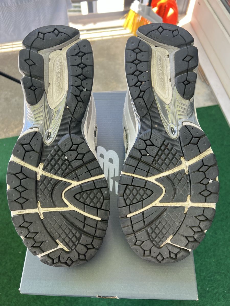 New Balance Scarpe da uomo: New Balance 2002R – Usato da Lausanne venduto da luciano_RIC1 9