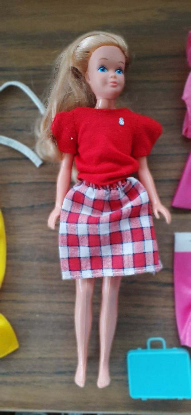 Puppen: Barbie Skipper 1980er Lot mit Kleidung – Gebraucht aus Mörschwil von lindaswunderkiste 3