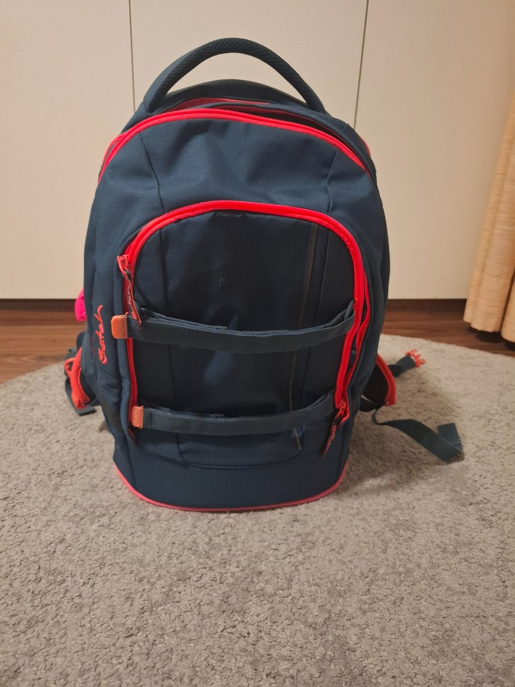 Satch Zaini: Rucksack Satch dunkelblau/pink gebraucht – Usato da Morgarten venduto da Melania7