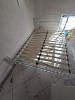 Bettgestell Metall weiss 140x200 cm Lattenrost inklusive