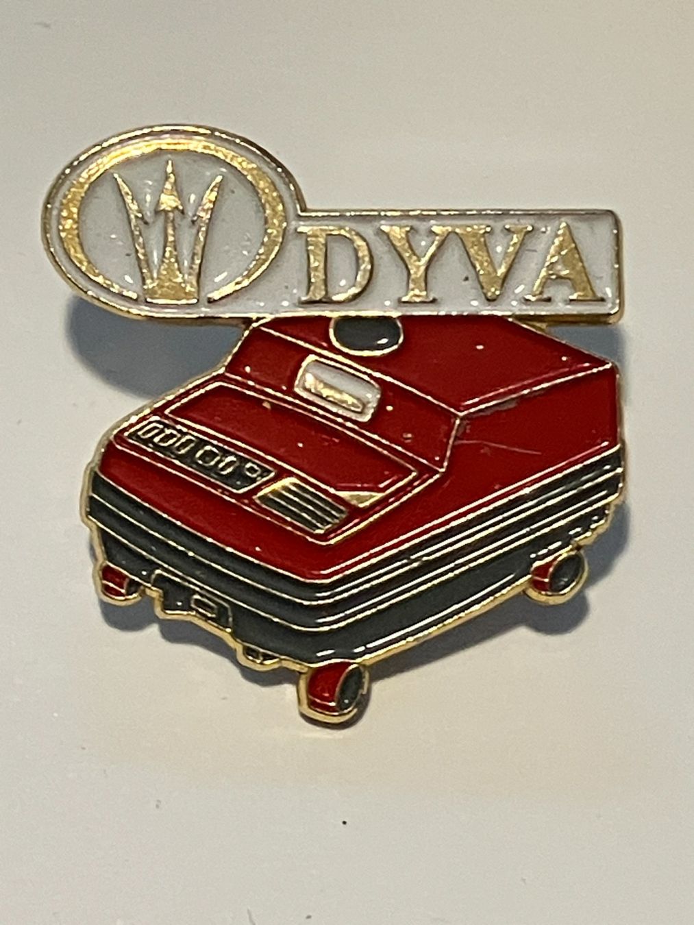Plaquettes & Badges: 1 Pin Dyva – D'occasion à Basel par djwwpp