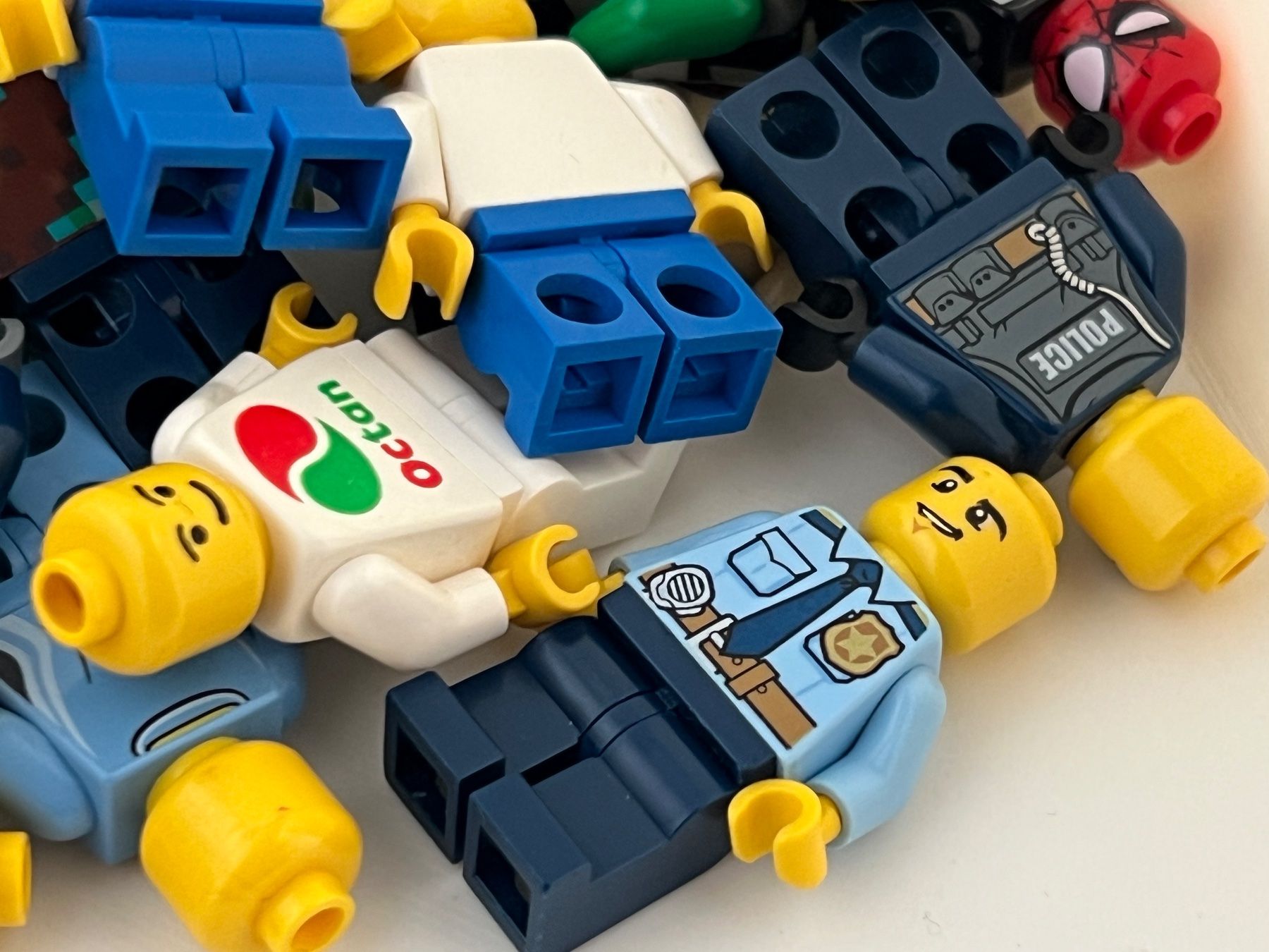 Lego Giocattoli: 44 LEGO Figuren – Usato da Uttigen venduto da sonorsonic 3