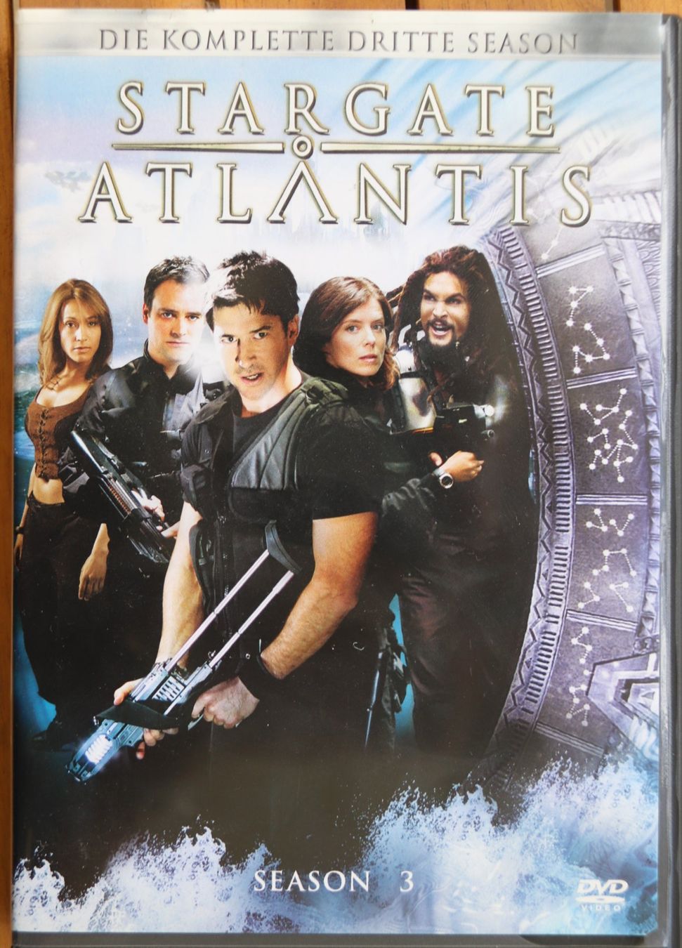 Tutti i DVDs: Stargate Atlantis Season 3 – Usato da Glattfelden venduto da Sirax