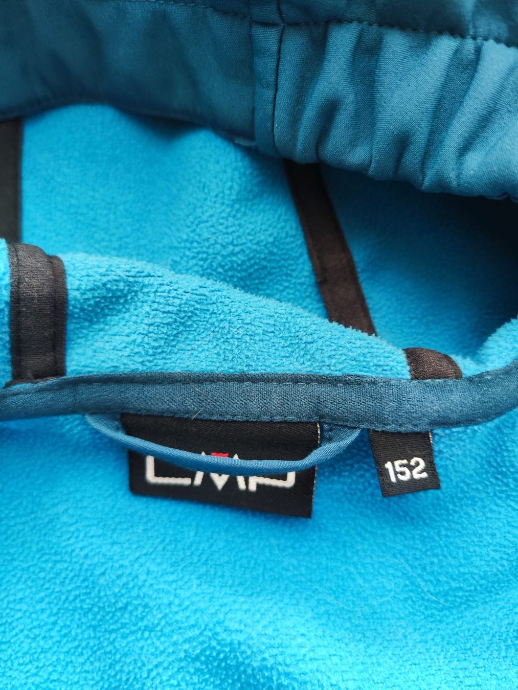CMP Giacche & Cappotti: CMP blaue Übergangsjacke mit Kapuze Grösse 152 – Usato da Bottenwil venduto da pachs 2