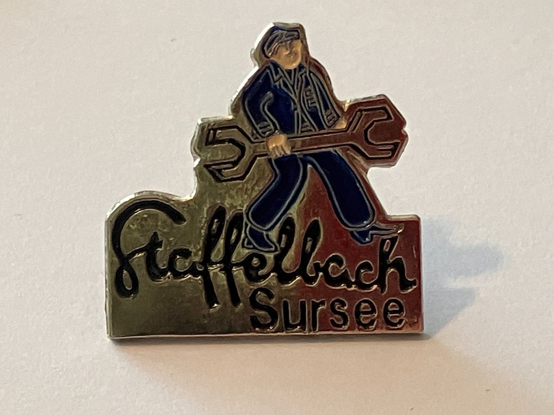 Placchette & Badge: 1 Pin Staffelbach Sursee – Usato da Basel venduto da djwwpp