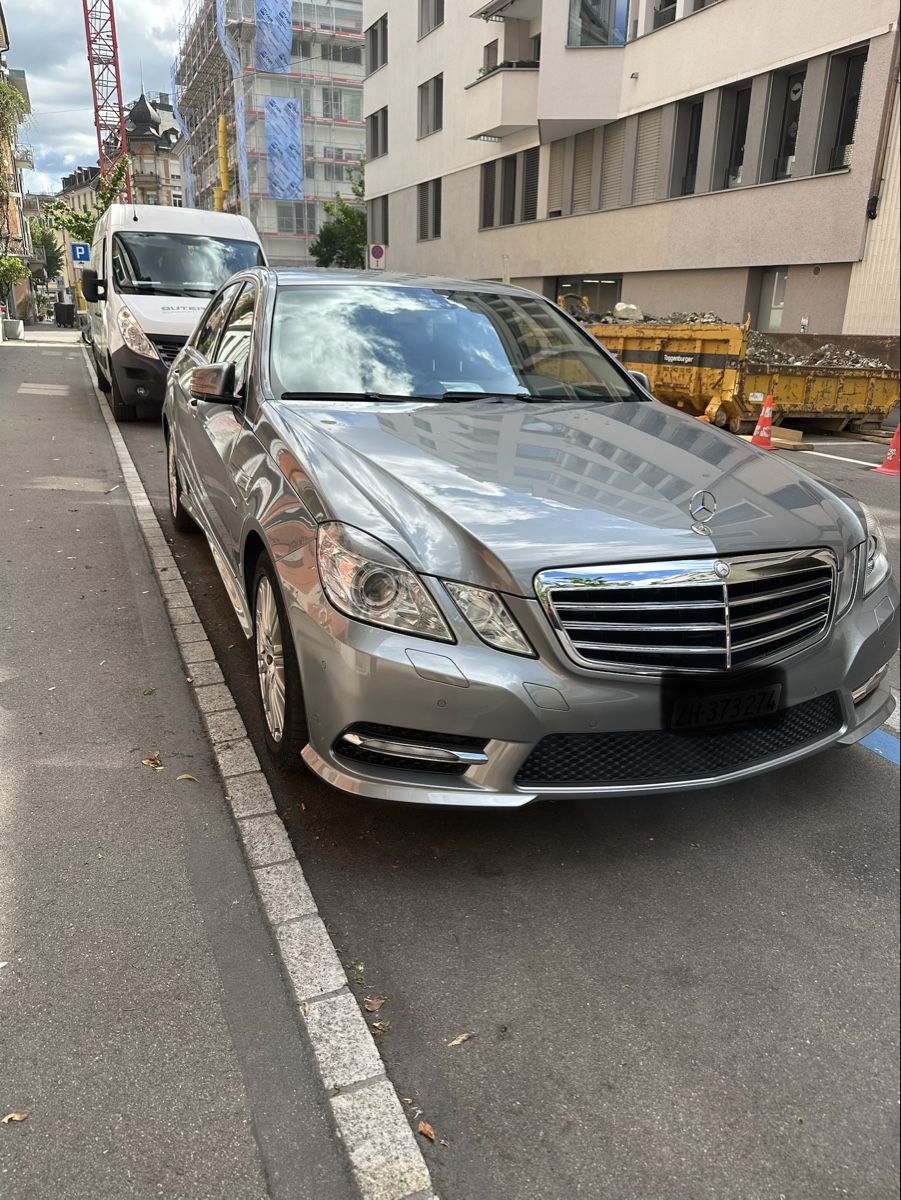 Mercedes-Benz Automobili: Mercedes E-Klasse Limousine – Usato da Zürich venduto da Alihaydar1