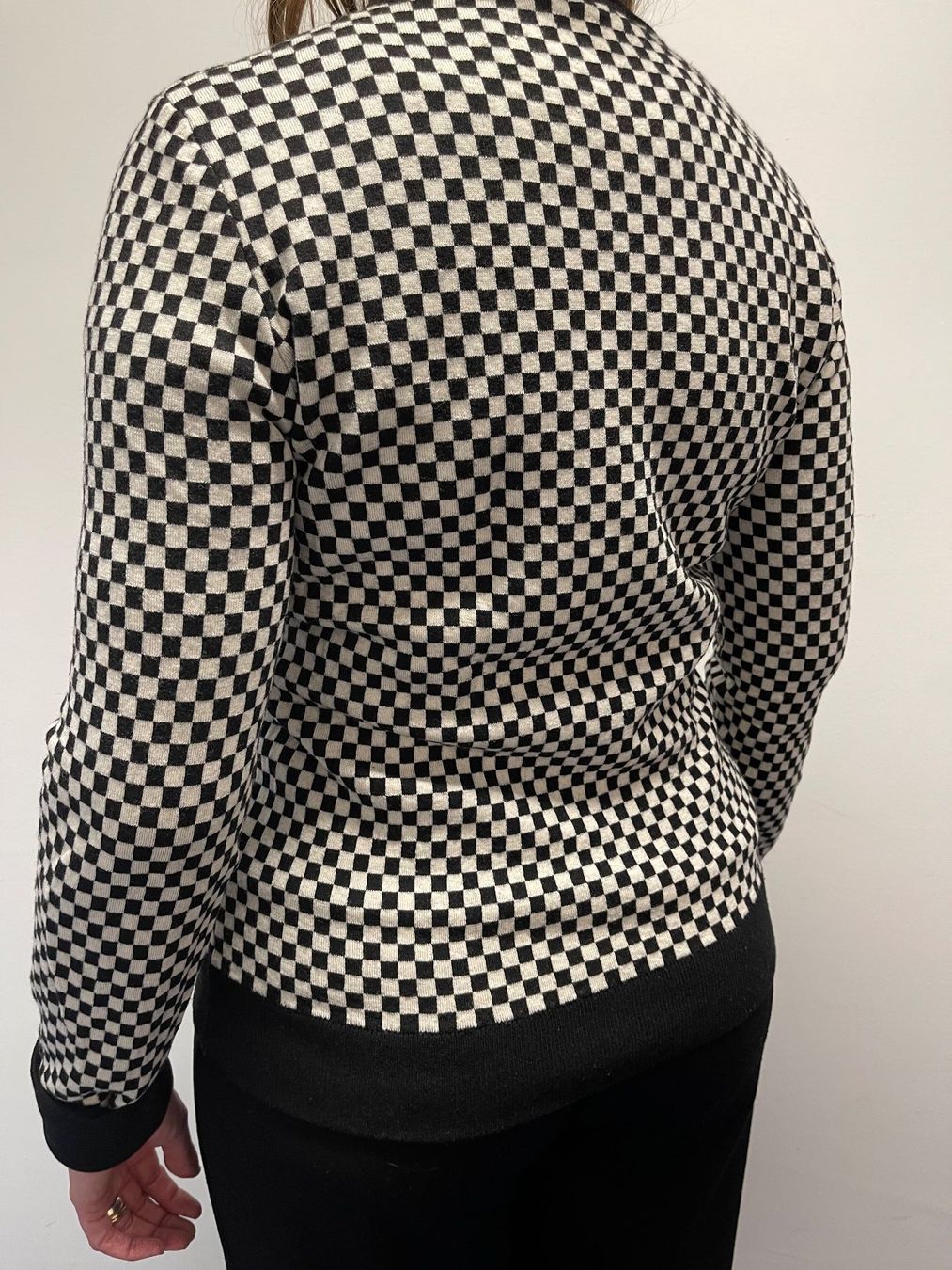 Pulls & Sweat-shirts: STRENESSE Strickpullover mit Schachbrettmuster Grösse L – D'occasion à Zürich par Arche_Brockenhaus 3