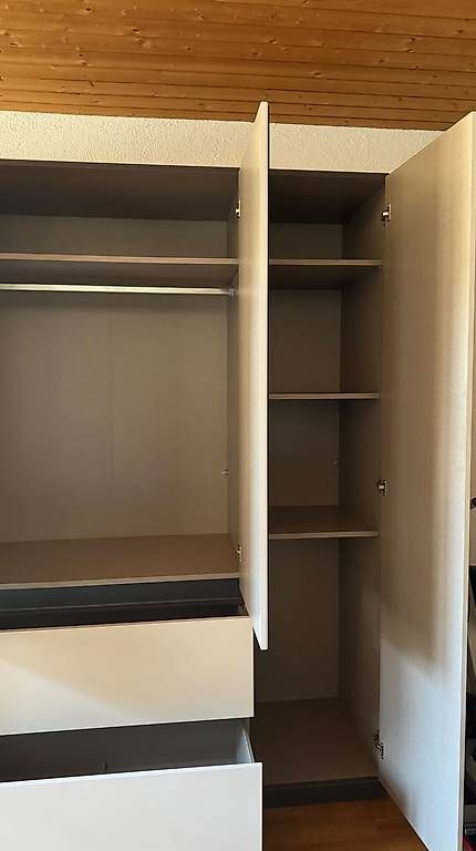 Schränke: Schrank – Gebraucht aus Tägerwilen von mia_x7n5 4