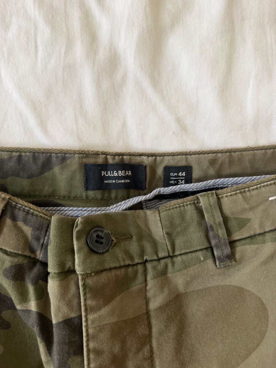 Pull&Bear Pantaloni: Camouflage Cargo Pants  – Nuovo (secondo la descrizione) da Zürich venduto da lil_h279 1