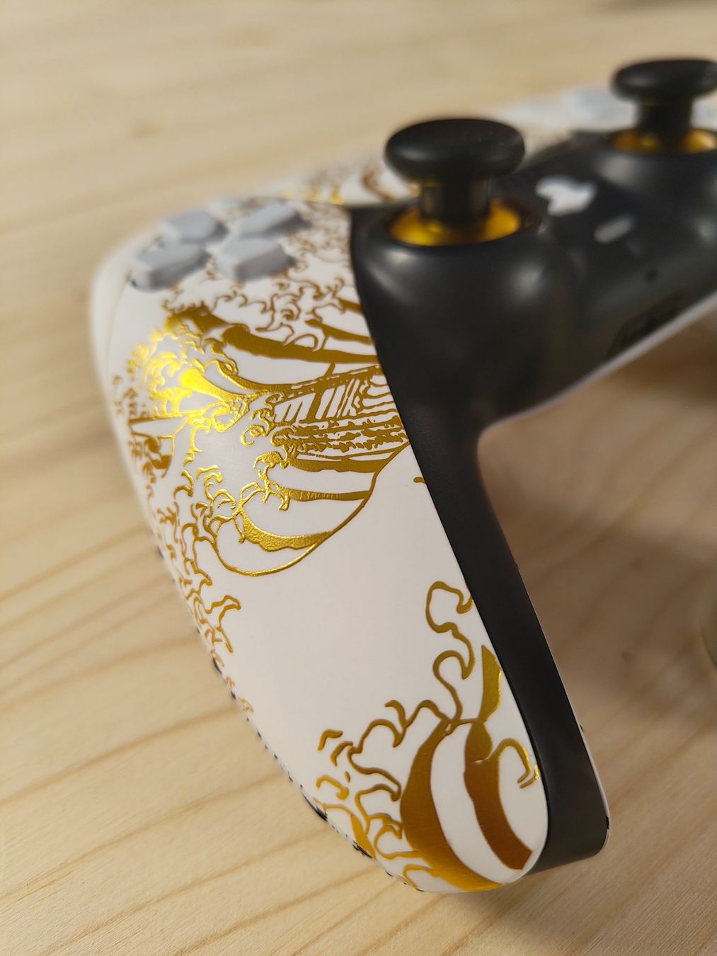 Sony Controller: PS5 Controller Custom  ''Wave'' Design - Top - wie neu! – Nuovo (secondo la descrizione) da Sargans venduto da ver_ncy5 1