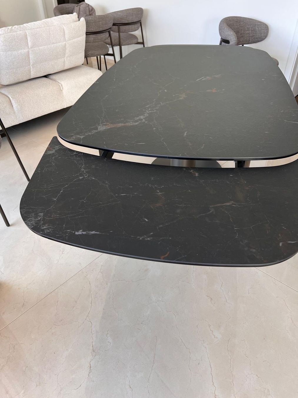 Calligaris Sedie: Calligaris table extensible et chaises 6 pièces – Usato da Pully venduto da bar_9vwp 2