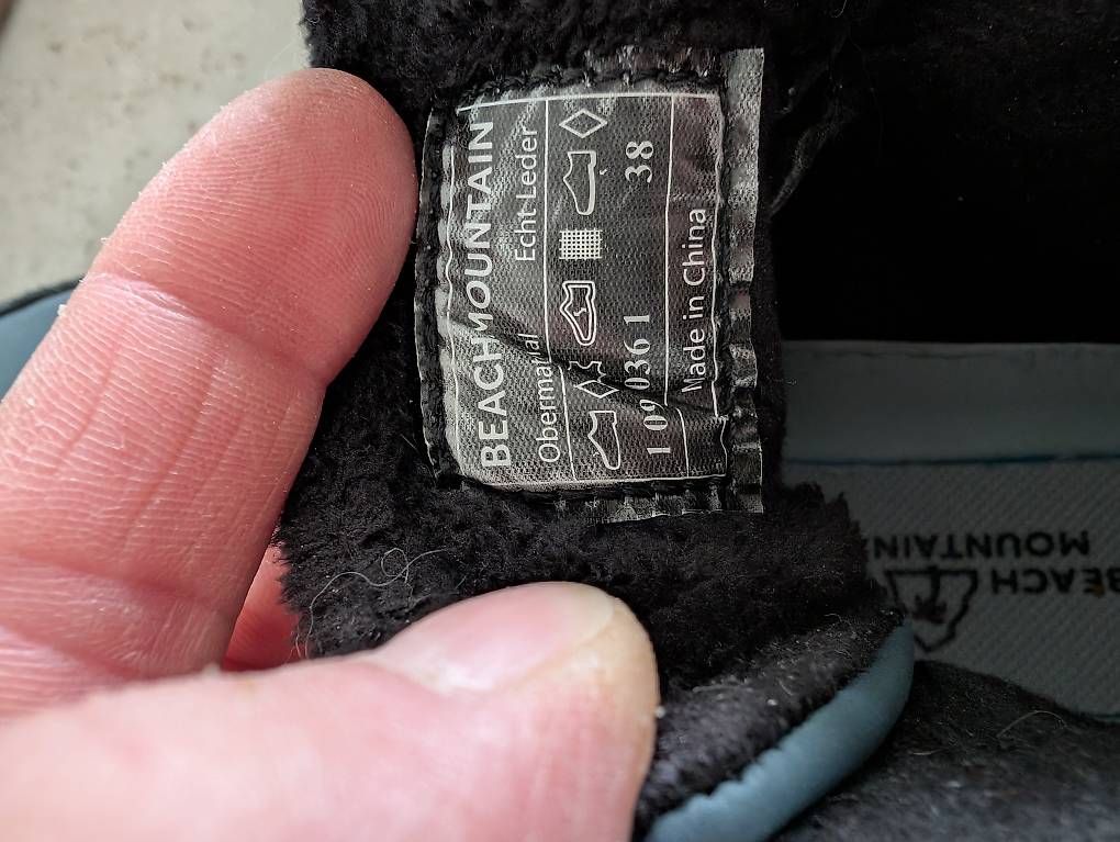 Scarpe per ragazzi: Winterschuhe BeachMountain wasserdicht, Gr. 38 – Usato da Uster venduto da bikesnow 1