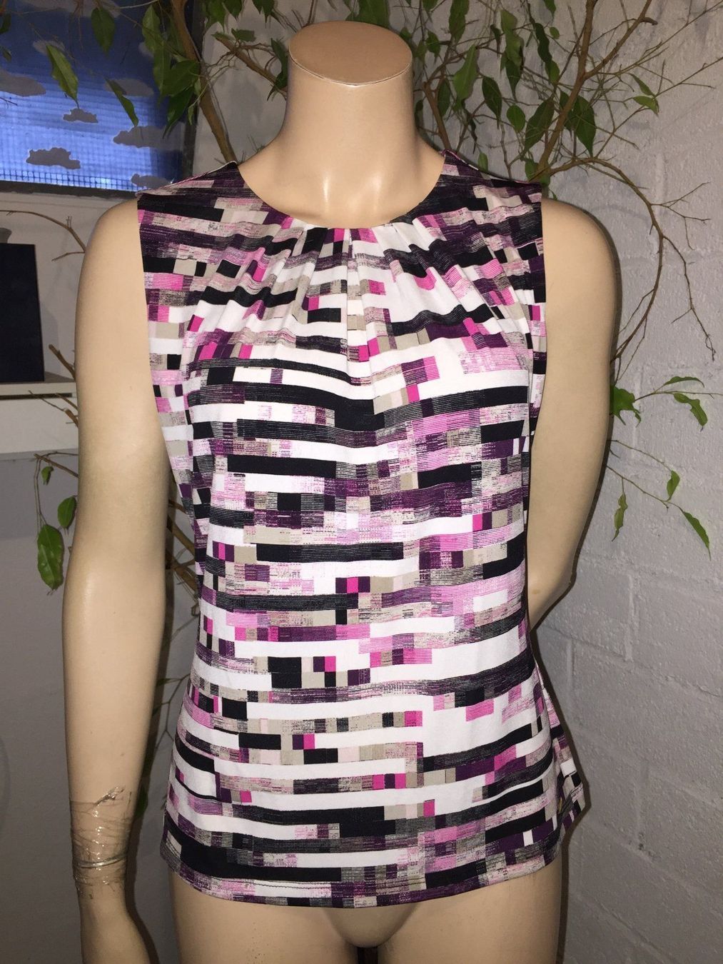 Calvin Klein Top: CALVIN KLEIN Top taille / Grosse S – Usato da Cossonay-ville venduto da Super-Price-Quality