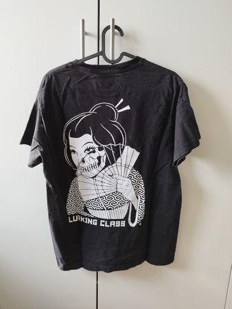Schwarzes Herren Lurking Class T-Shirt mit Print / Gr. M