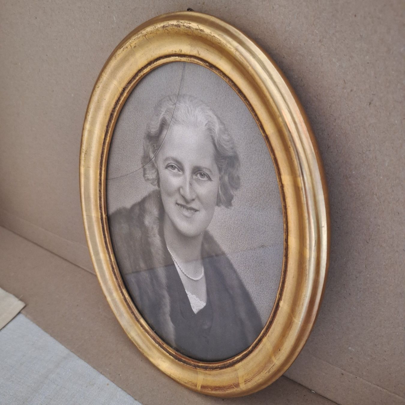 Foto & Immagini: Bild, nostalgisch, Goldrahmen oval, elegante Dame – Usato da Winterthur venduto da Goldpipau 1
