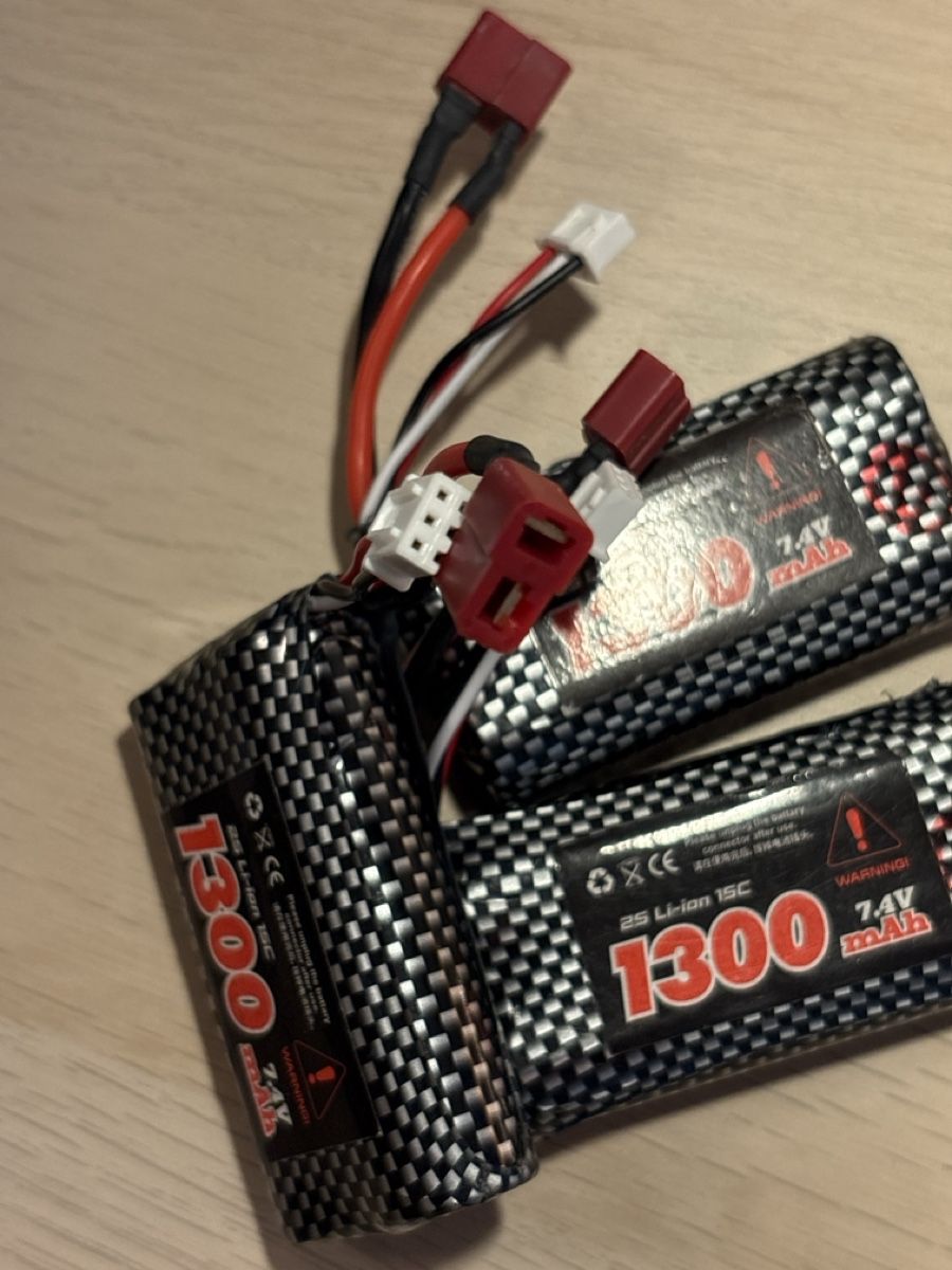Batterie, Caricabatterie & Alimentatori: Li-ion Akku 7.4V 1300mAh, inkl Ladekabel – Usato da St. Gallen venduto da chrismotov 1