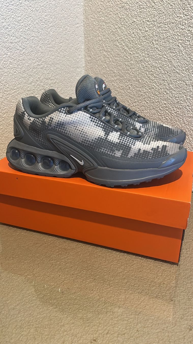 Nike Herrenschuhe: A vendré. nouveau – Neu und originalverpackt aus Boudevilliers von yul_g72f 2