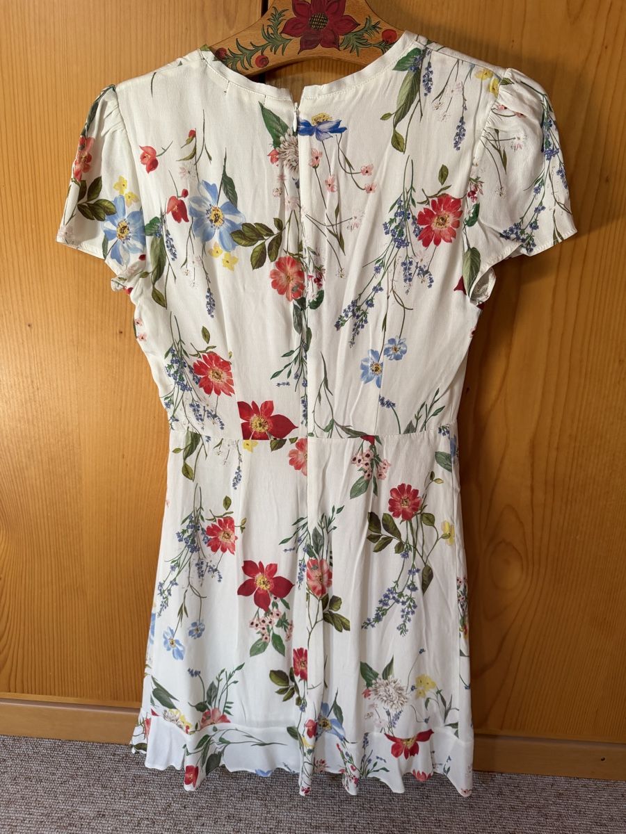Bershka Vestiti: Robe d’été à fleurs – Usato da Founex venduto da Hyrienne 1