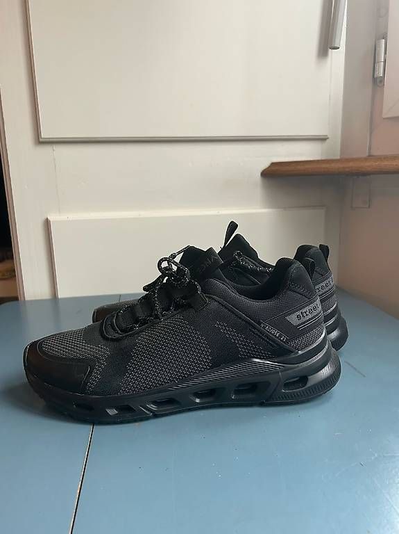 Scarpe da uomo: Sneaker Schwarz Gr42 – Usato da Luzern venduto da gianschweizer 3