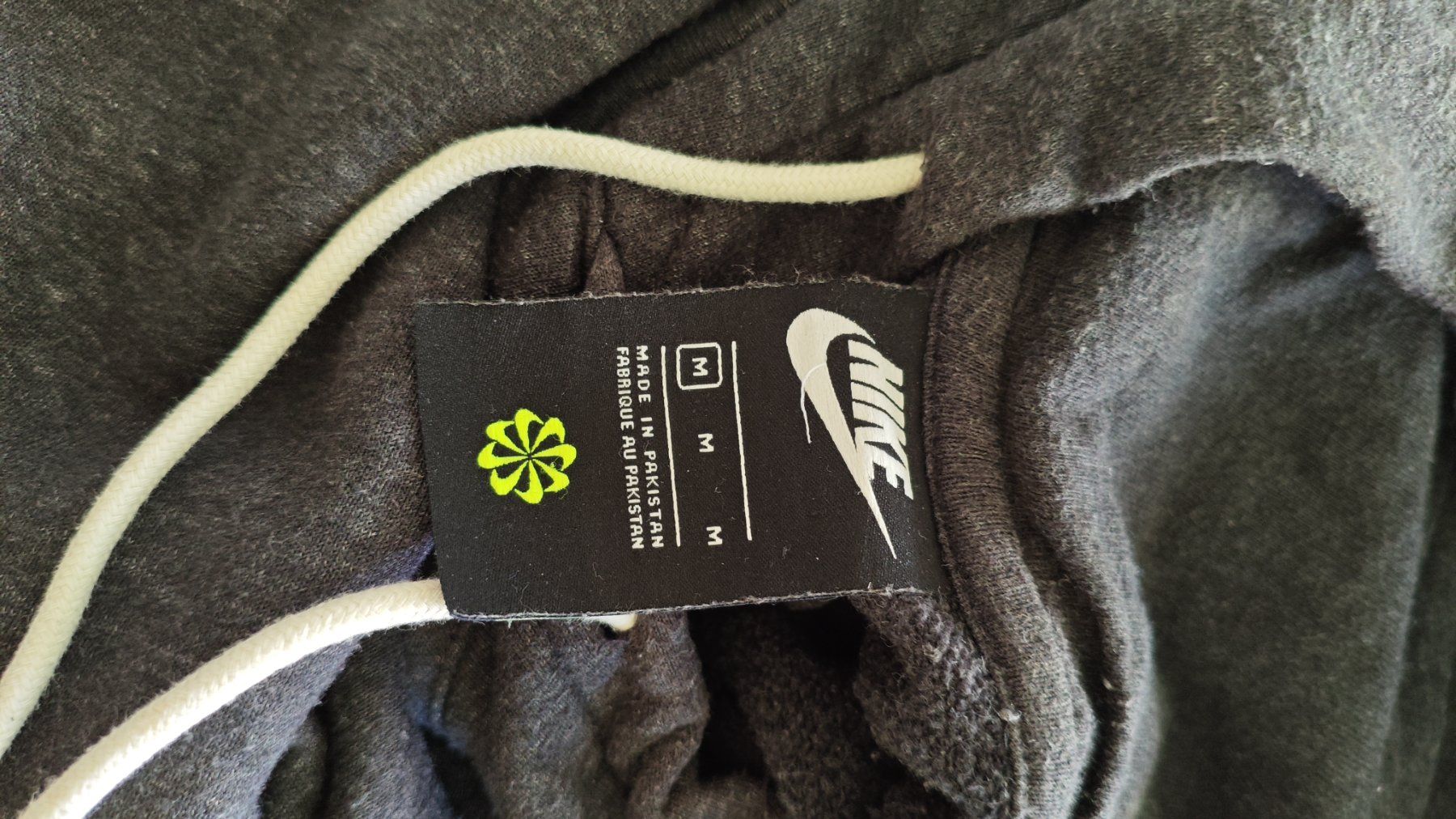 Nike Maglioni & Felpe: Sweat à capuche Nike gris chiné Size M – Usato da Delémont venduto da boulllon 3