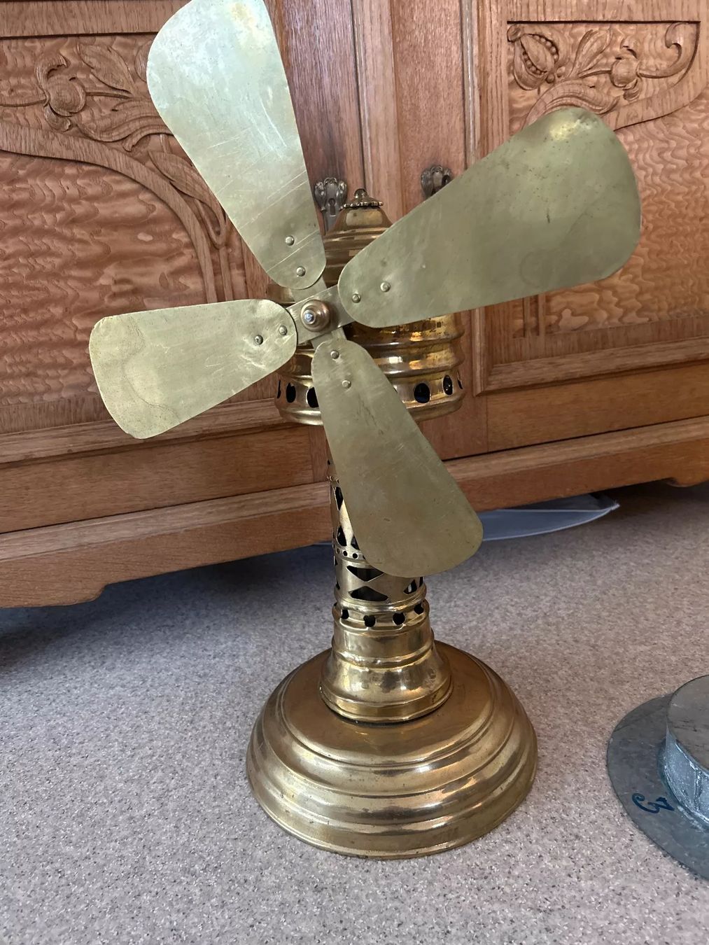 Ventilatori: Heissluft- oder Petroleumventilator – Usato da Unterkulm venduto da AntiqueChic.