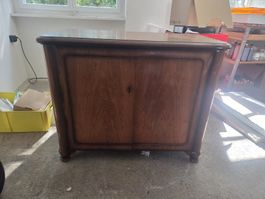 Nähmaschine BERNINA mit Holzschrank, versenkbar