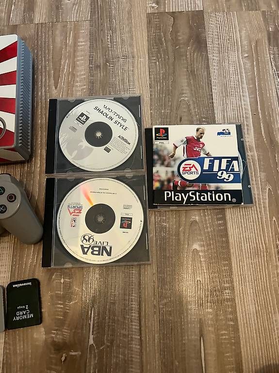 Konsolen: Playstation 1 special edition  – Gebraucht aus Muttenz von smile62 2