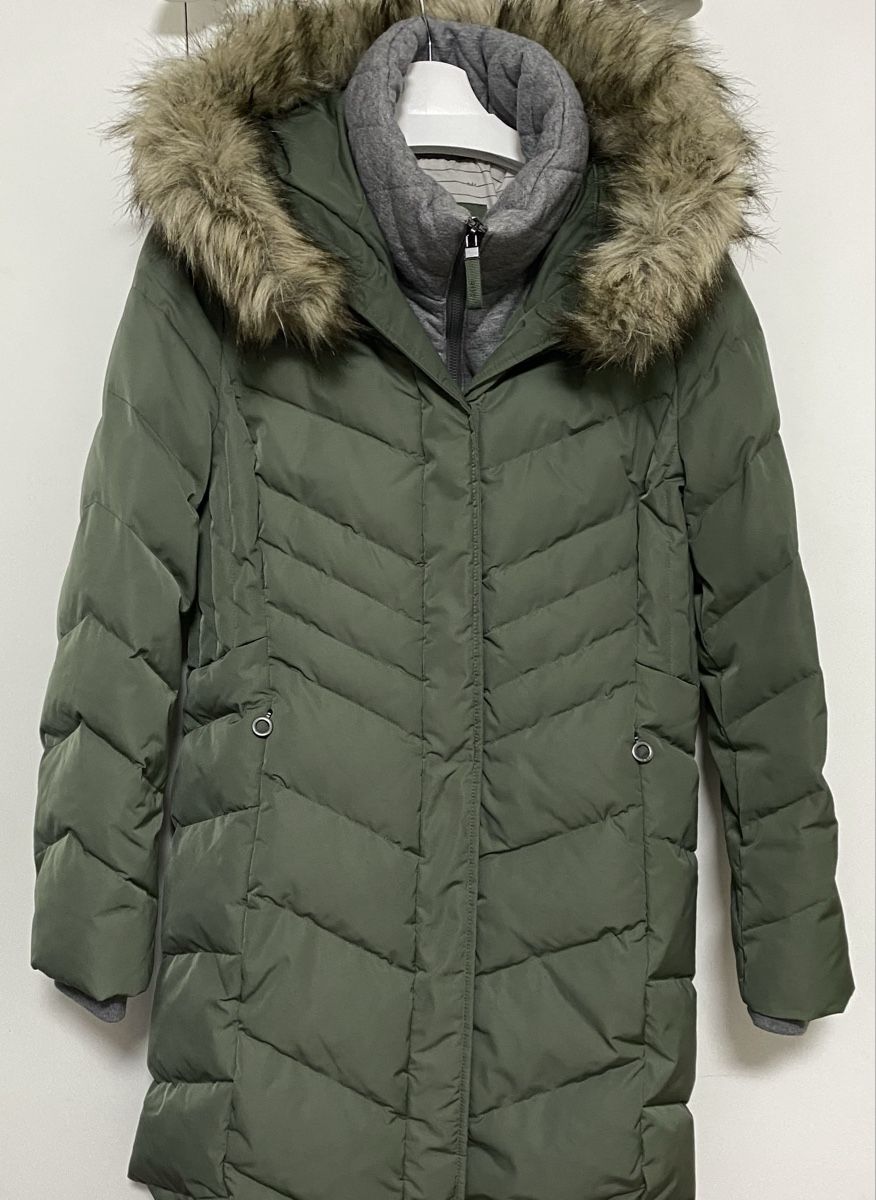 Giacche: Winterjacke / Wintermantel Gr. M-L – Usato da Ehrendingen venduto da Uxaxa