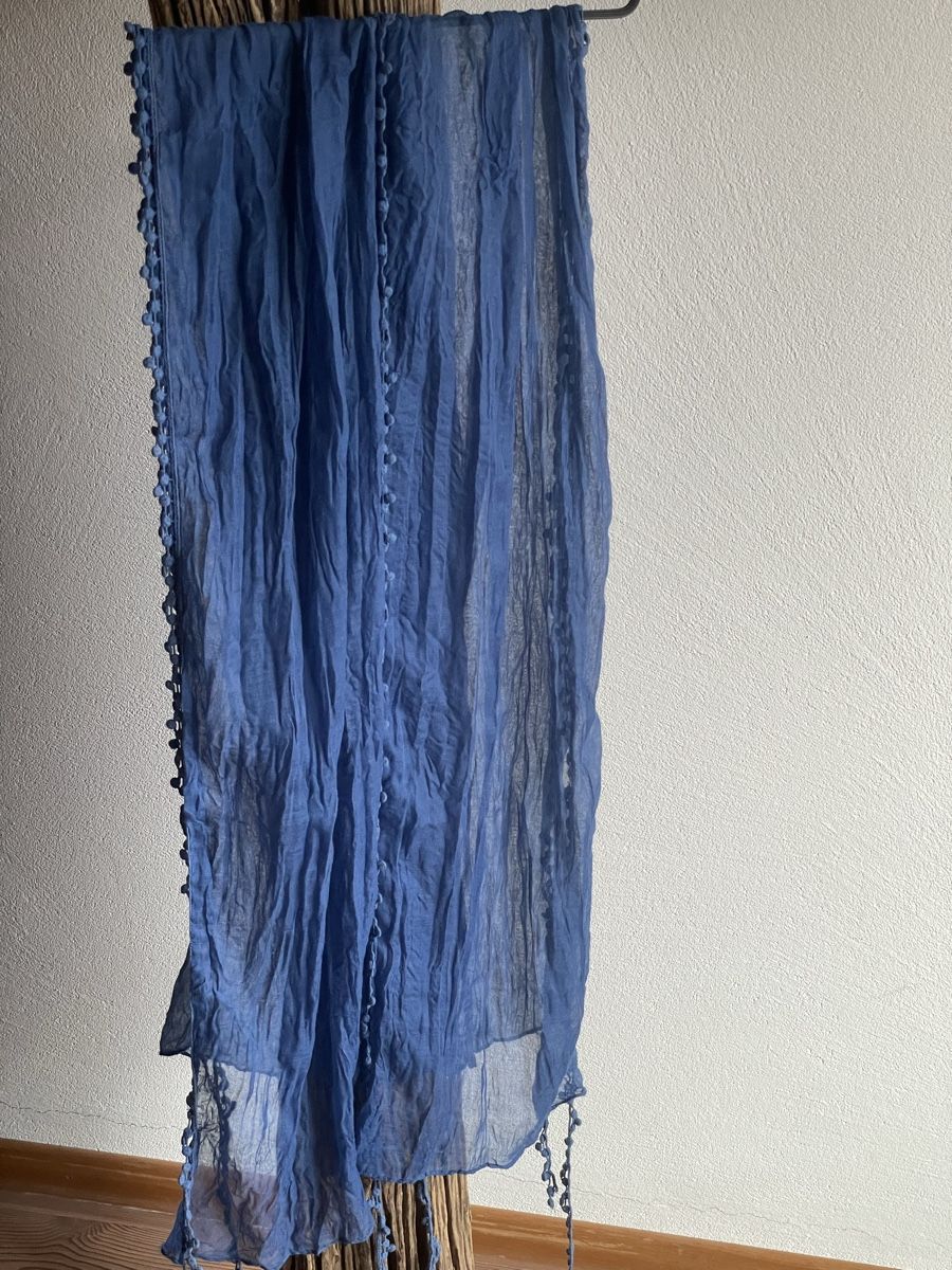 Foulard & Sciarpe: DIVERSE schöne Schal in Jeansblue – Usato da St. Moritz venduto da hdj_dd7v