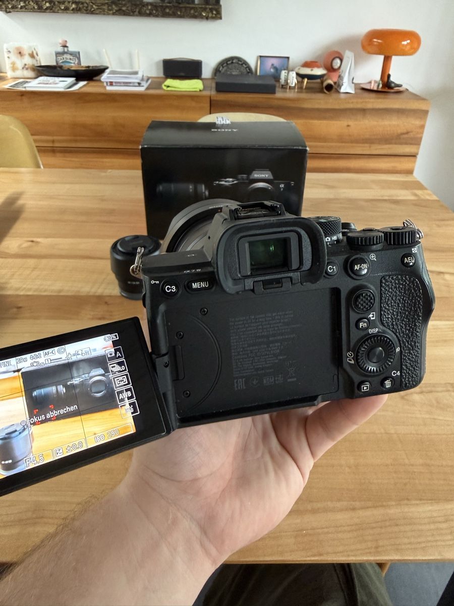 Sony Kamera: Sony Alpha 7 IV – Neu (gemäss Beschreibung) aus Villigen von Smashbam 1