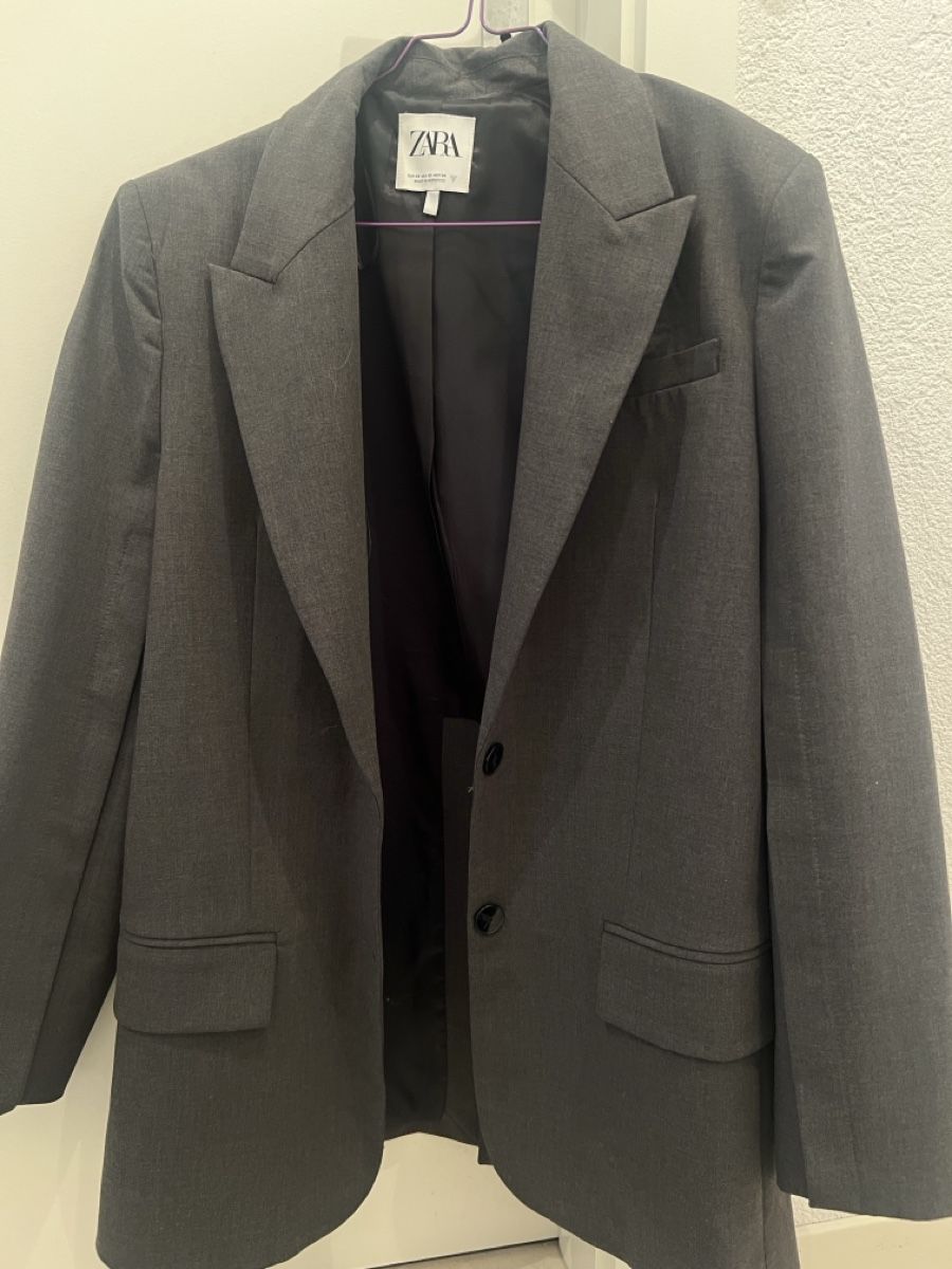 Zara Giacche: Zara Grey Blazer - Women's Size Small – Usato da Münchenbuchsee venduto da almapalma