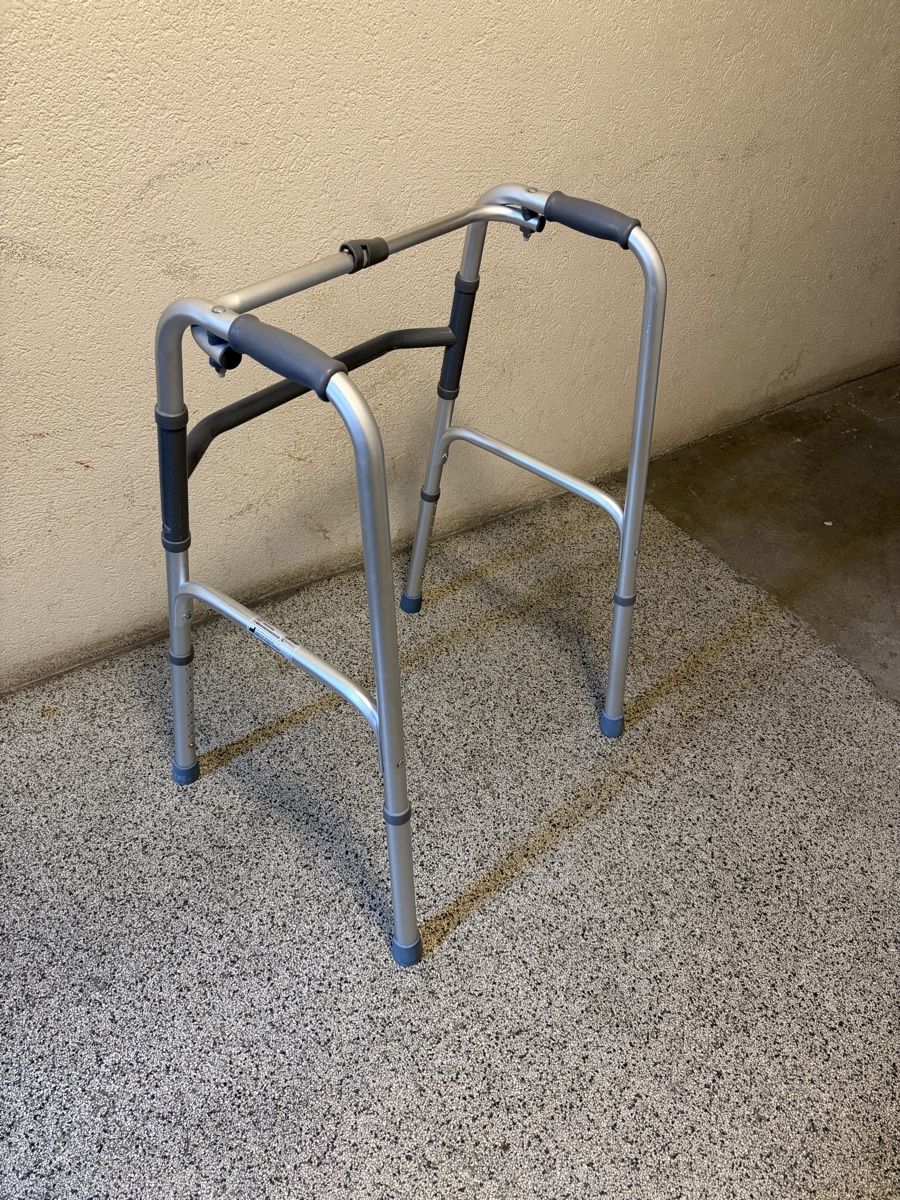 Attrezzature mediche: Gehebock wie neu – Nuovo (secondo la descrizione) da Frauenkappelen venduto da SSCN01 1