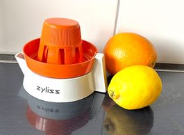 Vintage zyliss Ziruspresse orange