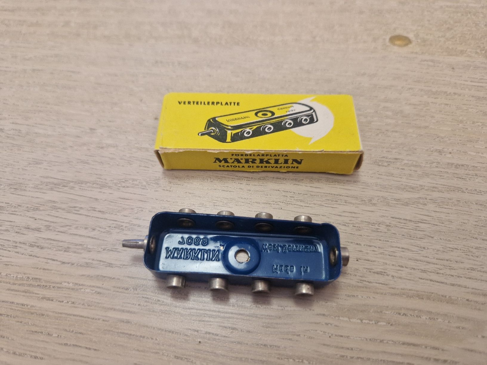 Märklin Modelleisenbahnen: Märklin 7069 Verteilerplatte H0 – Gebraucht aus St-Aubin-Sauges von tantome 1