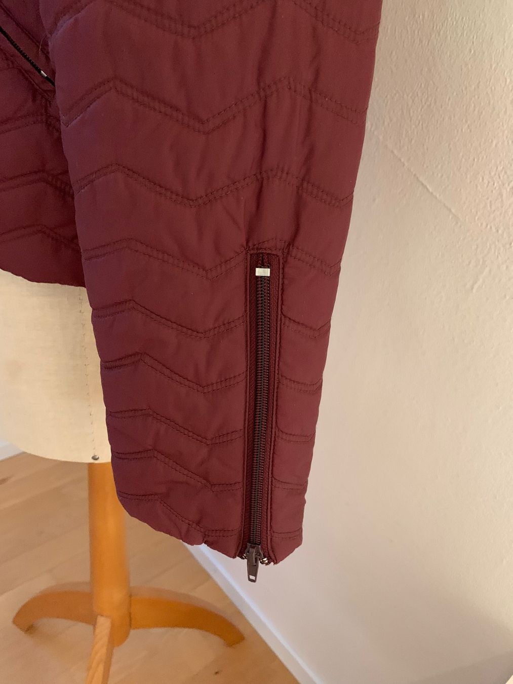 Vero Moda Jacken: Vero Moda Jacke – Gebraucht aus Ennetbaden von usemiste 2