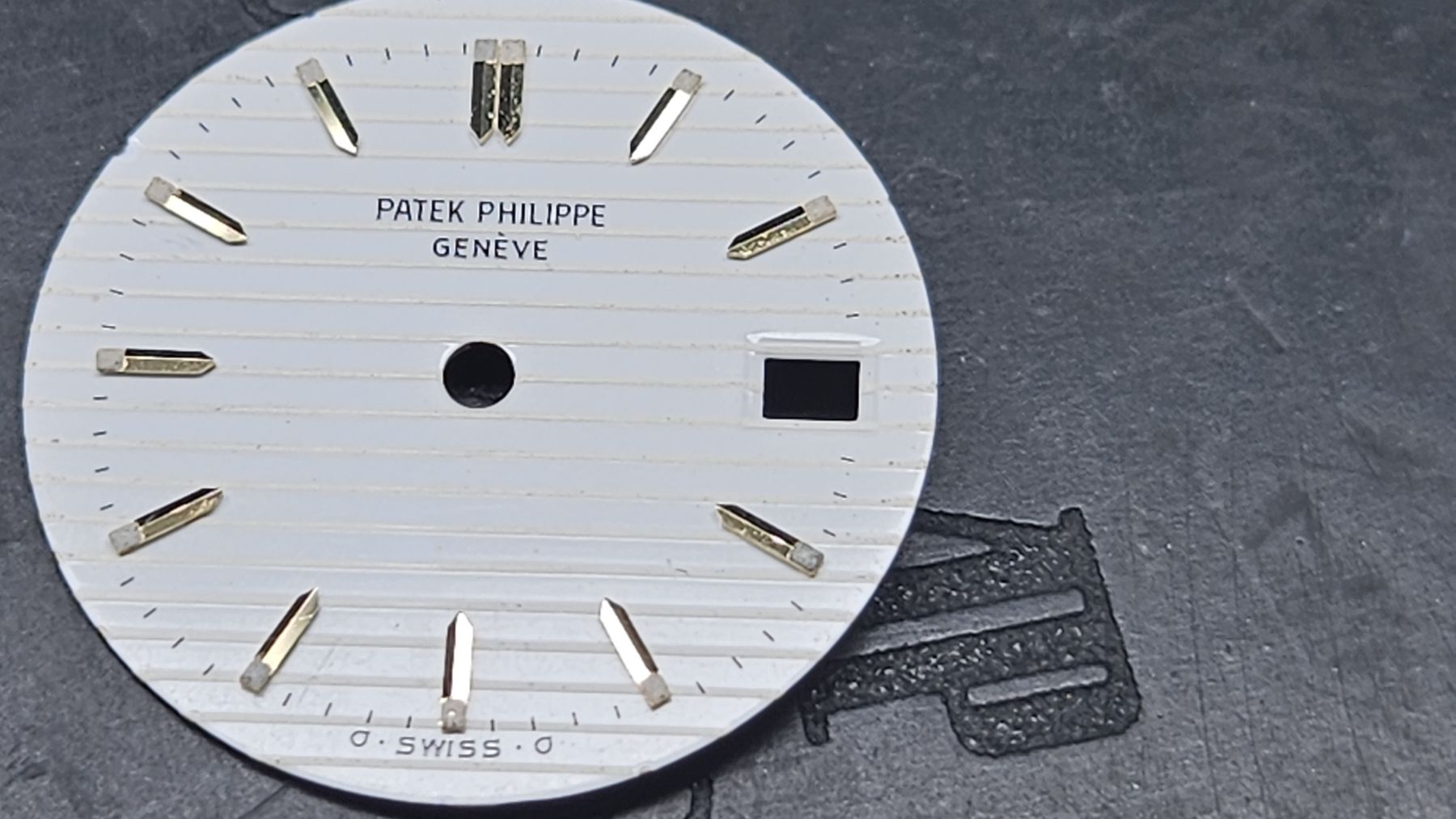 Patek Philippe Orologi: Cadran pour Nautilus Dame, réf 4700 – Usato da Miège venduto da dyn_8yhb 2